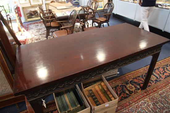 A George III mahogany serving table, W.5ft 6in. D.2ft 7in. H.2ft 11in.